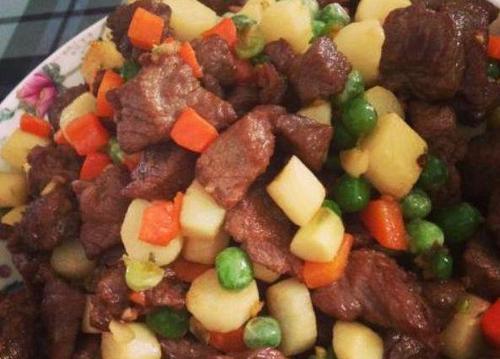健康美味以豌豆胡萝卜炒牦牛肉的做法（草原美食，清香鲜美，营养丰富）