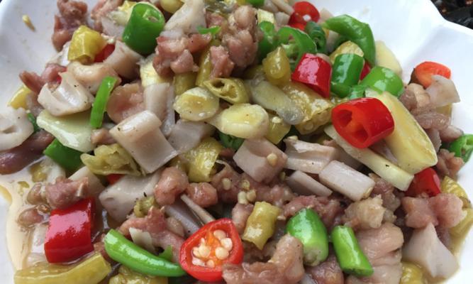 特色泡椒兔制作教程（掌握泡椒兔的独特做法，让你一口吃上香辣鲜美的美食）