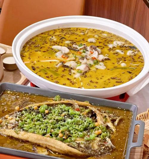 美味清炒虾腰（以新鲜虾和嫩滑虾腰为主材料的家常菜肴）