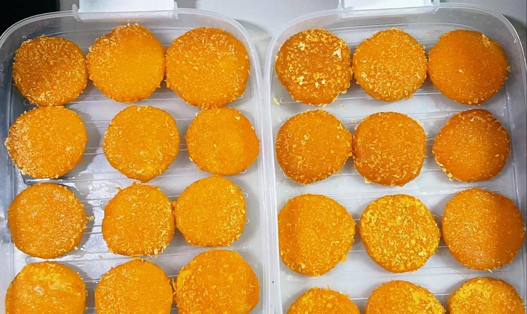蒜香南瓜饼的制作方法（用南瓜做出美味的小食品）