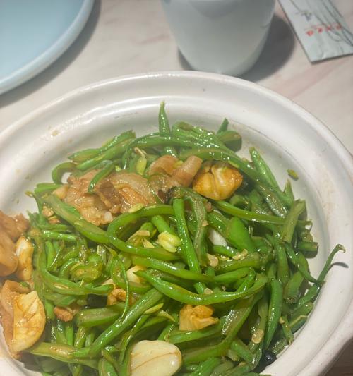 香辣扁豆丝的家常做法（做一份麻辣扁豆丝，让你回味无穷）