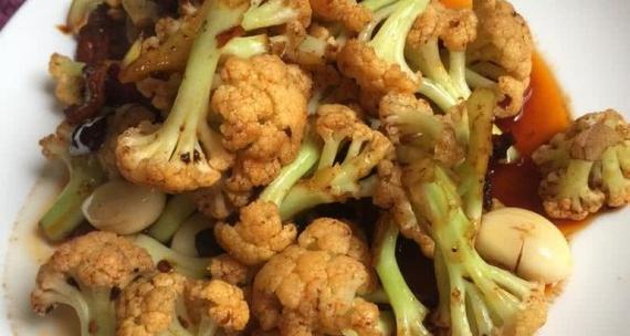肉丝菜花的美味做法（家常简单做法让你爱上菜花）