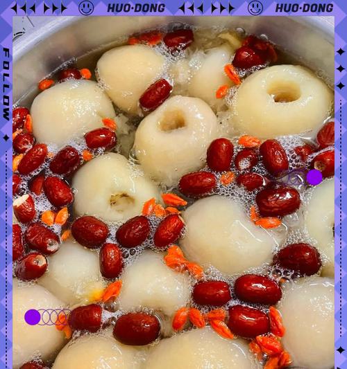 冰糖雪梨米饭盅的制作（清热解暑，美味又健康的夏日食谱）