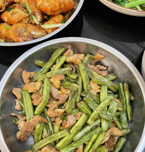 四季豆炒腊肉，营养美味又下饭（家常小炒，简单易学，适合全家品尝）