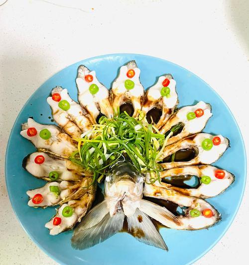 三步制作完美豉油蒸鱼，让你的家人赞不绝口（做出鲜美嫩滑的豉油蒸鱼，三步搞定，省时省力）
