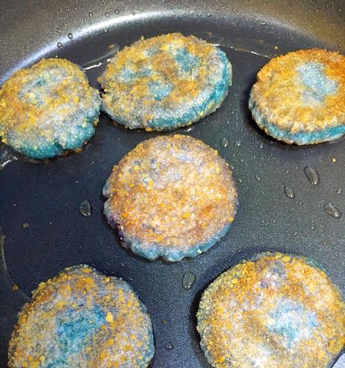 美味隐形饼底的制作方法（搭配不同口味，轻松打造令人惊艳的甜品）