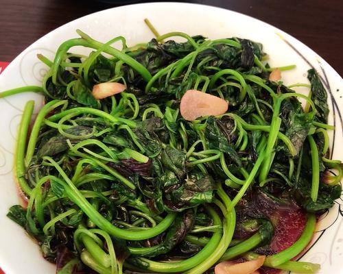 蒜蓉炒笕菜，鲜美营养的家常菜（用蒜香增味，让笕菜美味更上一层楼）