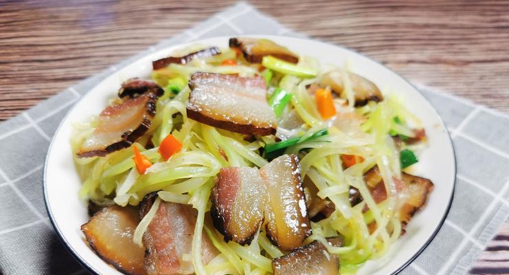 粤式莴笋炒腊肉的制作方法（香糯可口的广东传统佳肴，如何做好？）
