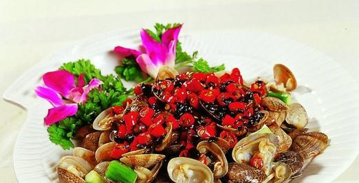 蒜蓉豆豉紫苏炒花甲的绝妙做法（鲜香浓郁，口感醇厚，营养丰富）