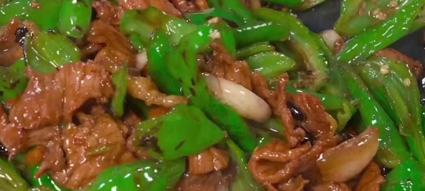 家常小炒菱肉的制作方法（用新鲜菱角和嫩肉打造鲜香入味的小炒菜）