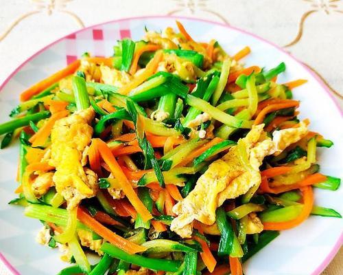美味三鲜炒蛋的制作方法（健康快手早餐营养美味一步到位）
