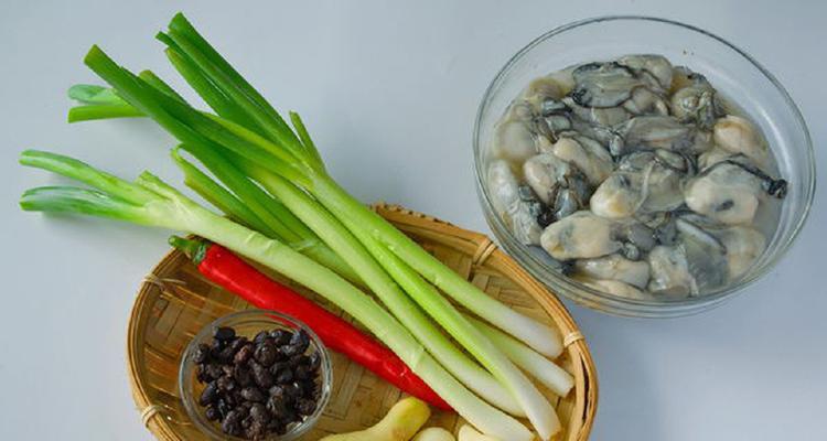 荫豉鲜蚵，传统家常美味的制作方法（以荫豉为主调味的蚵仔煎，每一口都是滋味十足的惊喜）