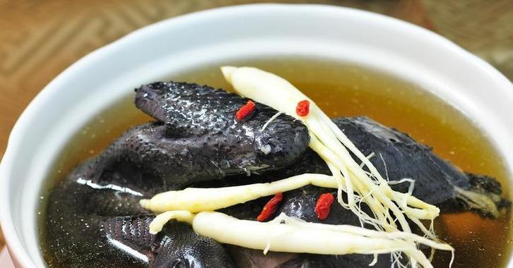 以鲜人参鸡煲，营养美味又滋补（做法详解，让你在家也能吃到正宗的鸡煲）