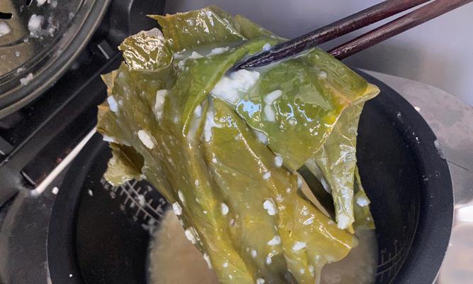 营养美味的薏米红枣荷叶粥（健康粥品的制作方法及功效）