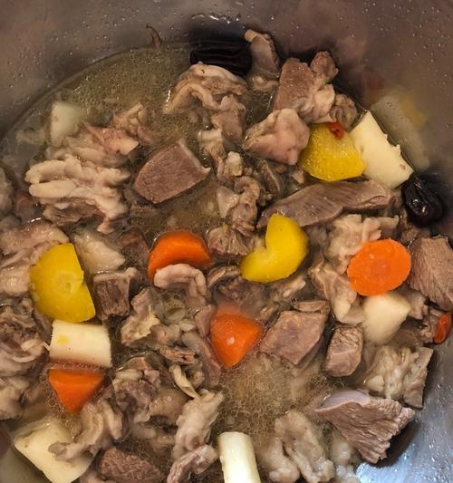 美味清炖羊肉煲的制作方法（健康营养，入口鲜嫩，教你一步步制作清炖羊肉煲）