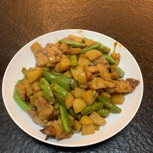 家常美味，土豆炖豇豆（营养丰富，口感清香）