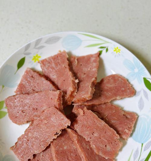 自制午餐肉，健康宝宝成长（宝宝辅食中自制午餐肉的制作方法和注意事项）