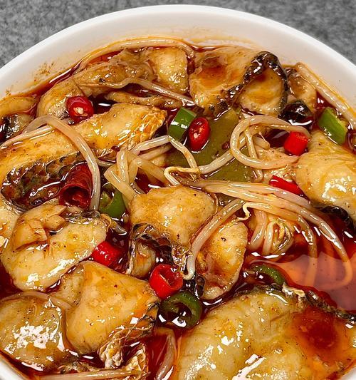 腌红辣椒片的制作方法（辣椒王国的美味享受）
