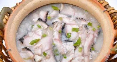 鲜美可口的鱼片粥（用新鲜鱼片制作，味道鲜美，简单易做，营养丰富）