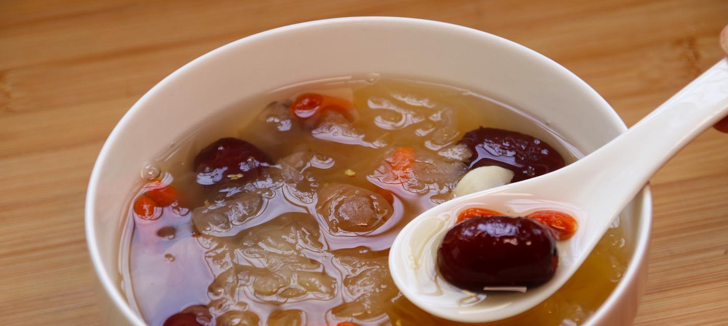 营养美味，让你爱上山药银耳甜汤（家庭制作、食材搭配、口感丰富，营养均衡）