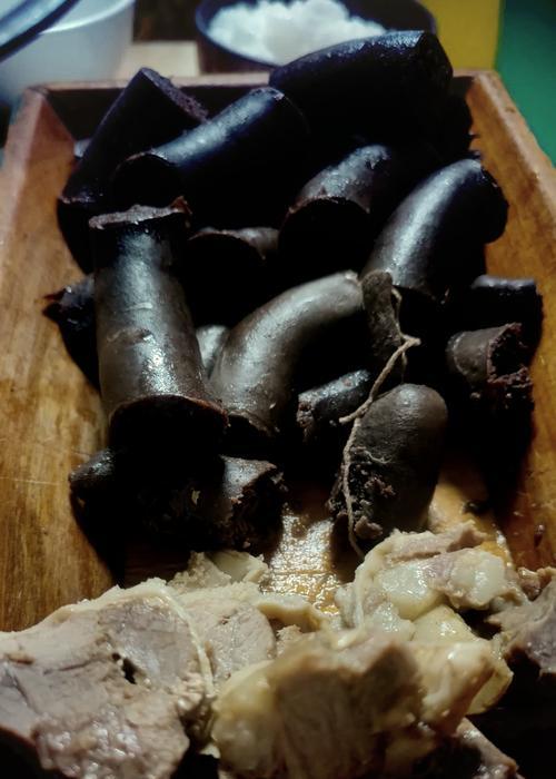 猪肉干焖白萝卜的做法（香气四溢的下饭佳品）