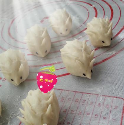 金鱼馒头的制作方法（教你轻松做出萌萌哒金鱼馒头，让你的生活更有趣）