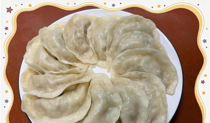 手工制作猪肉白菜香菇饺子（传统美食的味道、健康营养的保障）