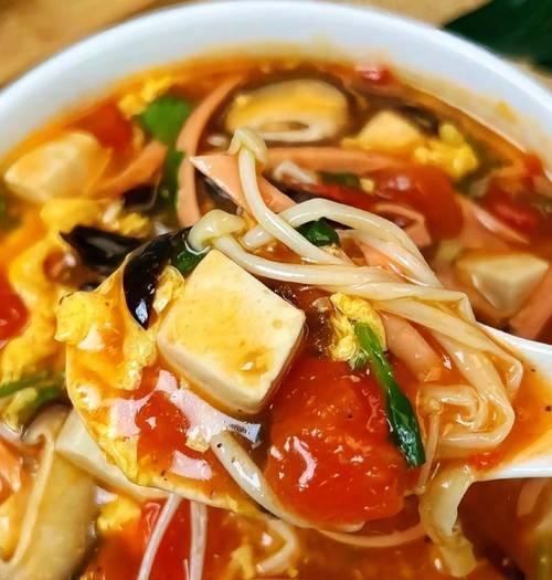 酸辣开胃，以西红柿为主的美食（以西红柿酸辣汤的制作方法）