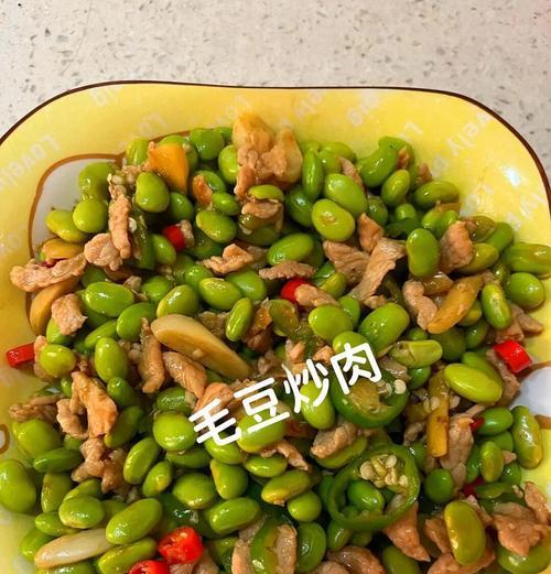 怎样制作美味的小炒毛豆？（掌握技巧，让你吃出不一样的口感）