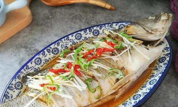 清蒸鱼的制作方法（让你吃出清新爽口的味道）