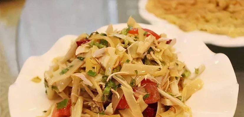 芭蕉花炒肉的做法（鲜嫩多汁，清香可口）