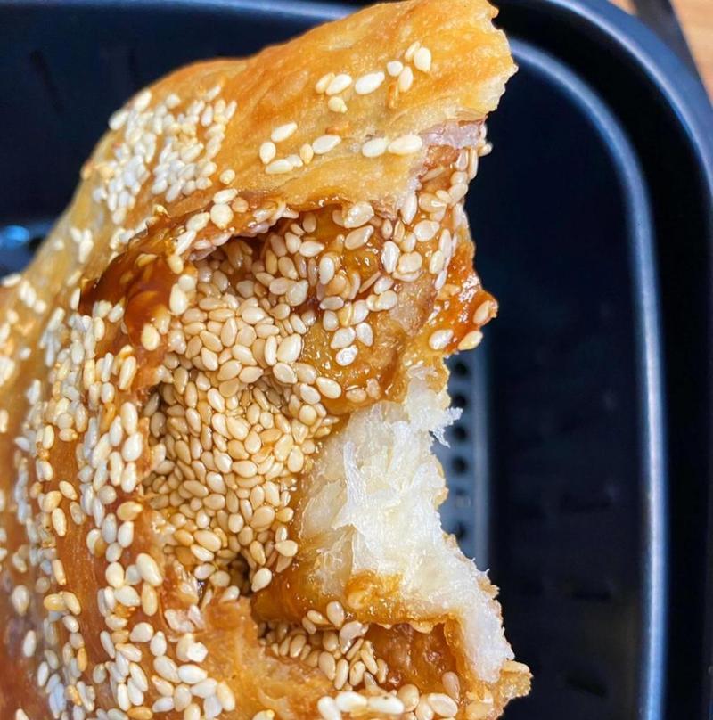 百年红糖锅盔的制作方法（传统糕点的独特味道）