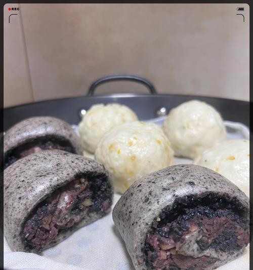 香煎黄米豆沙饼的制作方法（传统中式小吃，营养健康可口）