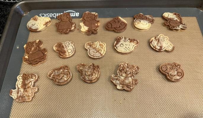 小蛋猪佩奇的制作方法（DIY一只可爱的小蛋猪佩奇）