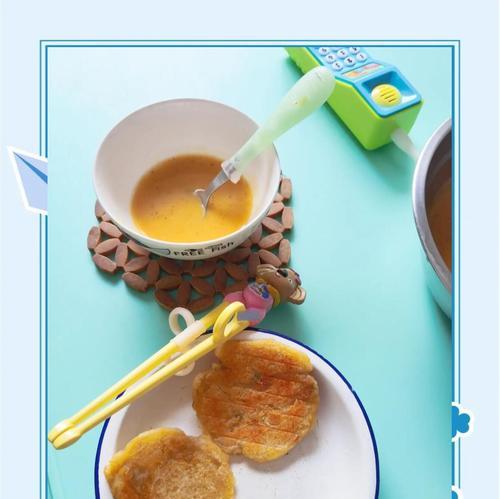 彩椒土豆泥饼的做法（健康美味的素食小吃）