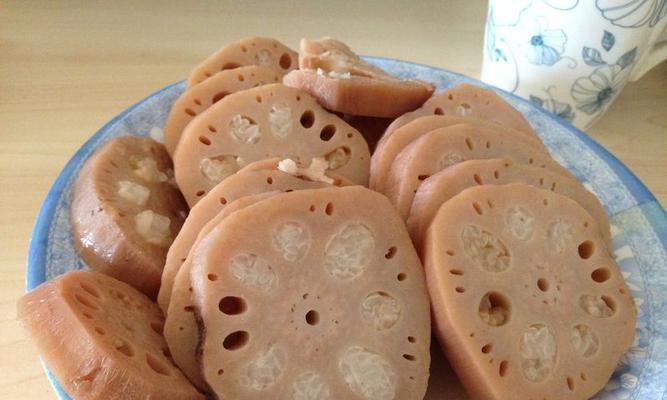 冰糖糯米藕的做法（家庭美食，口感绝佳）