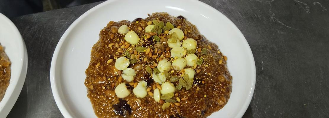 炸羊肉块的秘诀（掌握关键技巧，做出口感鲜美的炸羊肉块）
